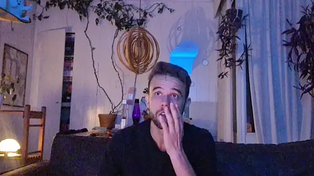 Snapshot of squirtproff chatting on September 27, 2:31 am squirtproff online show from September 27, 2:31 am