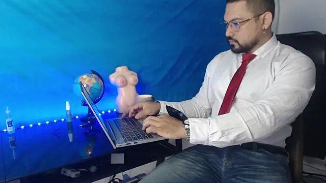 Felipe Quiroz1 online show from September 16, 12:28 pm