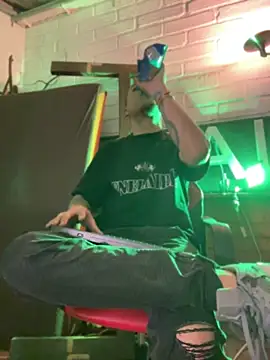 AlphaMasterXxx online show from April 18, 12:23 am