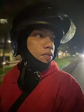 Snapshot of AlphaMasterXxx chatting on October 30, 3:08 am AlphaMasterXxx online show from October 30, 3:08 am