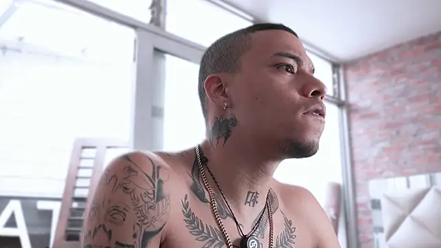 AlphaMasterXxx online show from April 19, 7:27 pm