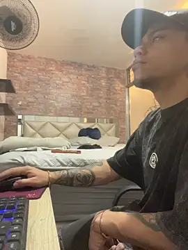 AlphaMasterXxx online show from June 11, 2:53 am