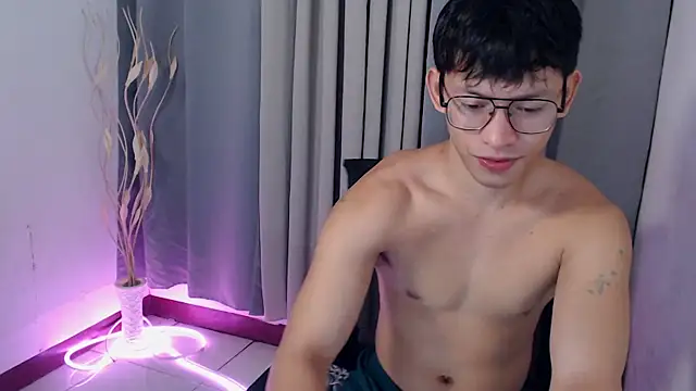 pinkcock froi2305 online show from April 26, 11:07 am