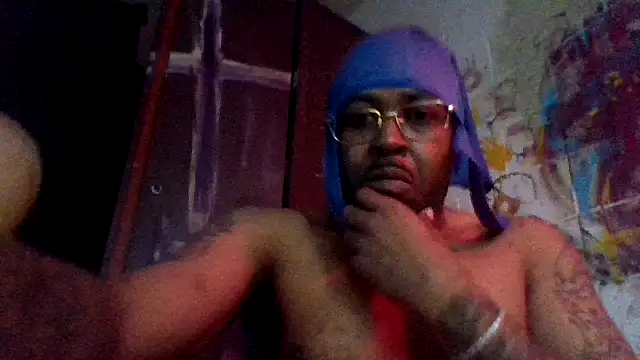 Nuttygmarley online show from April 22, 12:10 pm