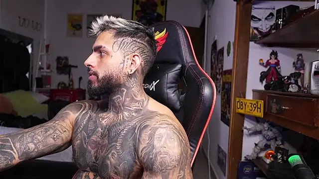 logan hugh8 online show from April 27, 5:19 pm