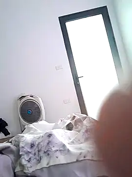 Snapshot of quoc85 chatting on October 24, 4:58 am quoc85 online show from October 24, 4:58 am