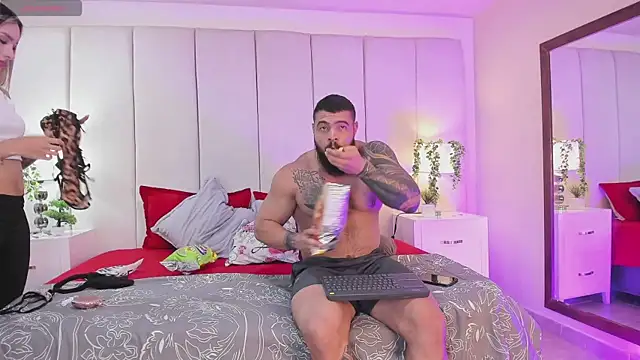 college muscle ass1 online show from October 22, 12:13 am