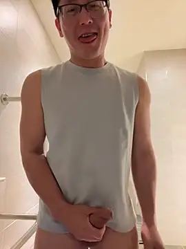 maxime0928 online show from April 4, 4:15 pm