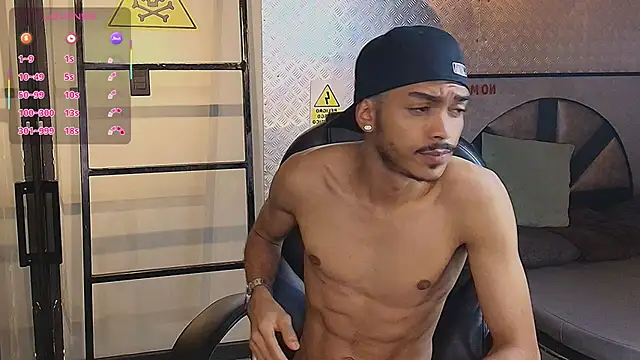 Snapshot of MarcusRain_ chatting on October 1, 3:54 am MarcusRain online show from October 1, 3:54 am