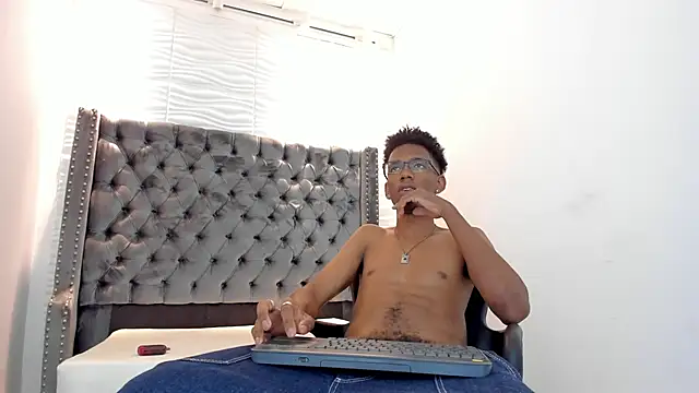 nero reyd online show from September 18, 7:38 pm
