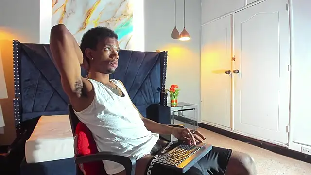 nero reyd online show from February 27, 7:35 pm