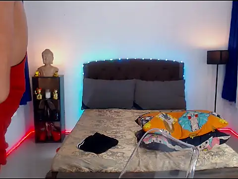 Snapshot of XExtraServiceManX chatting on October 17, 4:33 pm XExtraServiceManX online show from October 17, 4:33 pm