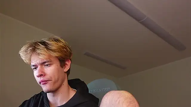 Logan Fraser online show from November 8, 2:53 pm