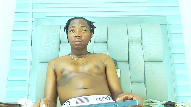 Snapshot of Black_Fire10 chatting on October 18, 8:25 pm Black Fire10 online show from October 18, 8:25 pm