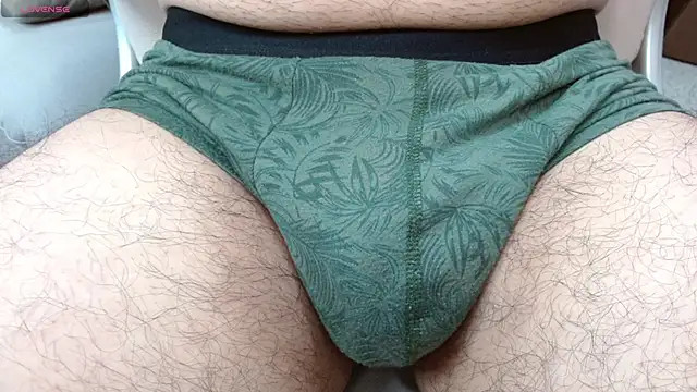 Snapshot of __Damian___ chatting on October 25, 1:29 am   Damian    online show from October 25, 1:29 am