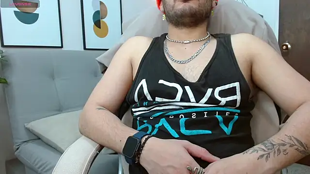 Snapshot of __Damian___ chatting on October 24, 1:18 am   Damian    online show from October 24, 1:18 am