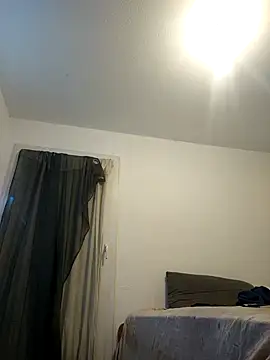 SexSavrem06 online show from October 28, 1:30 am