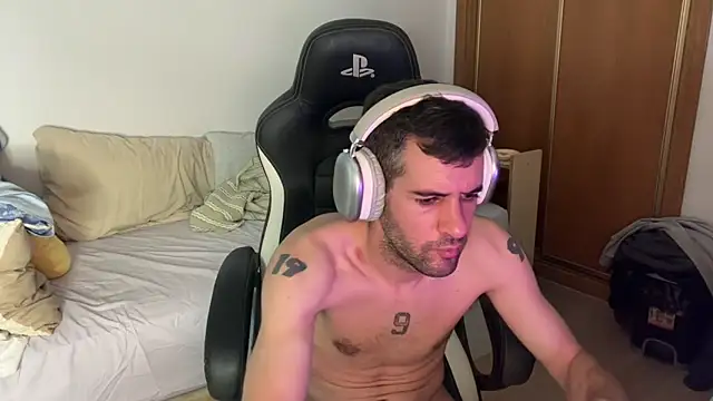 XxpartacXX19cm online show from November 2, 3:33 am