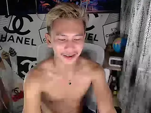 RalfAsian25 online show from April 22, 10:14 pm