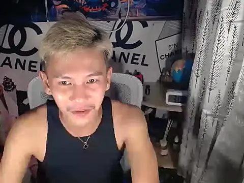 RalfAsian25 online show from April 21, 7:09 pm