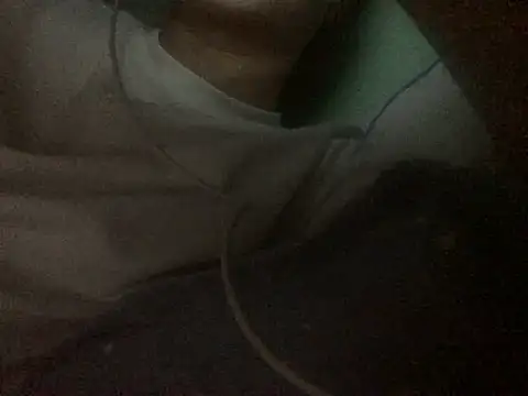 Vnleo2001 online show from September 12, 5:24 pm
