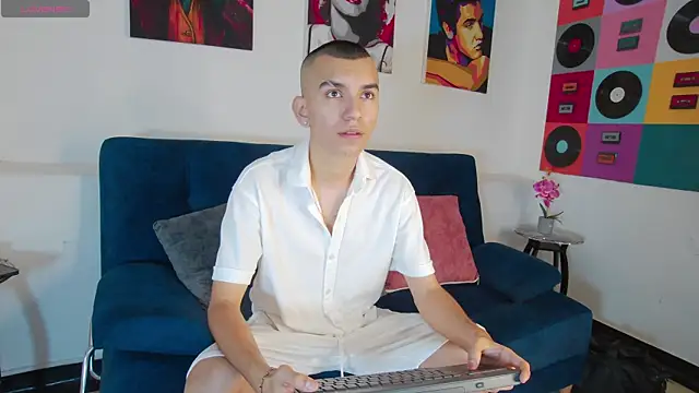 RowanCley online show from October 15, 12:24 pm