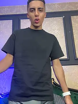 Snapshot of Mister_Obsession chatting on October 28, 7:38 pm Mister Obsession online show from October 28, 7:38 pm