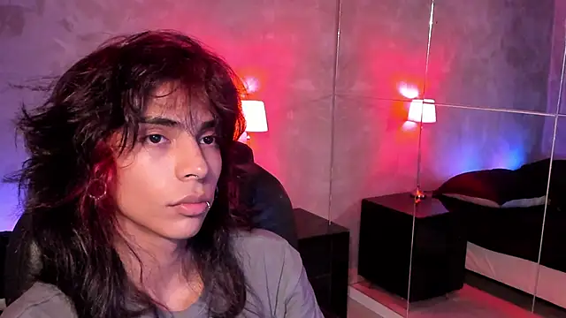 Dereck Manson online show from December 2, 11:35 am