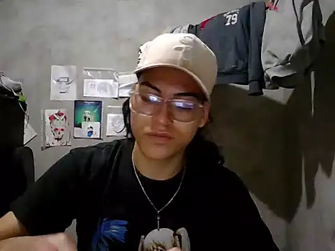 dirty model online show from April 22, 11:26 am