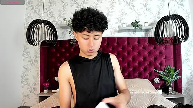 Snapshot of NoahDupont chatting on September 12, 8:42 pm NoahDupont online show from September 12, 8:42 pm
