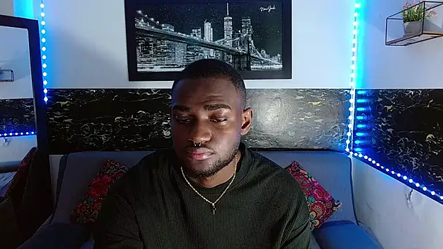 Snapshot of eebony_stallion chatting on October 15, 3:03 am eebony stallion online show from October 15, 3:03 am