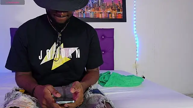 eebony stallion online show from April 28, 6:45 pm