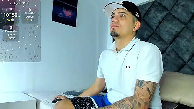 OwenStonne  online show from November 21, 12:26 pm