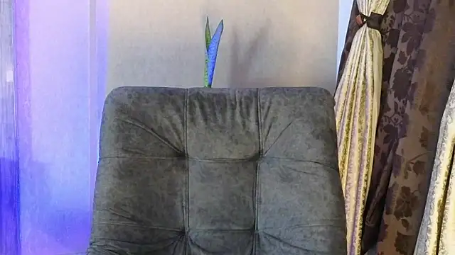 BenjaminCol  online show from October 24, 1:40 am