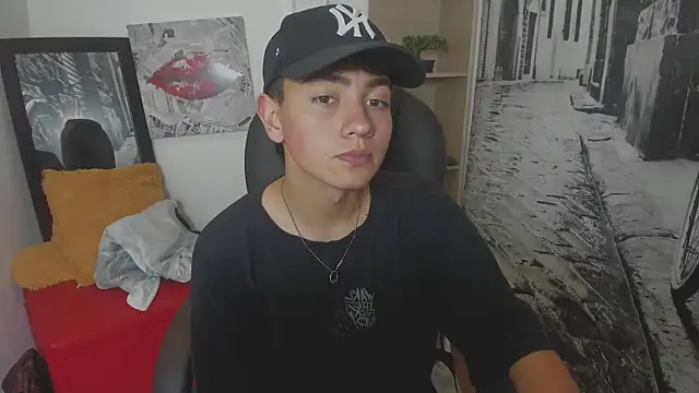 Snapshot of Ithan_ chatting on September 30, 7:06 pm Ithan online show from September 30, 7:06 pm