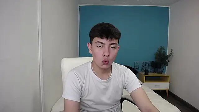 Snapshot of Ithan_ chatting on September 24, 7:12 pm Ithan online show from September 24, 7:12 pm