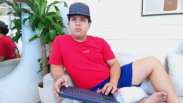 Snapshot of Naim_Bennetsex chatting on September 26, 10:18 pm Naim Bennetsex online show from September 26, 10:18 pm