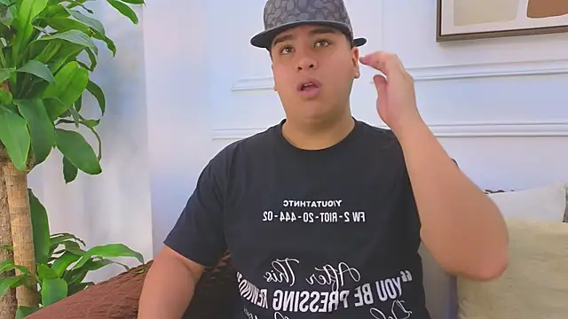 Naim Bennetsex online show from April 28, 6:23 pm