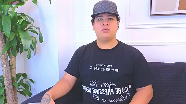 Naim Bennetsex online show from February 17, 6:40 pm