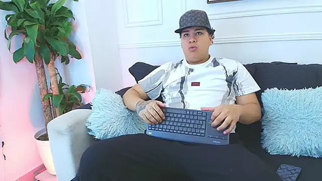 Naim Bennetsex online show from November 27, 6:22 pm