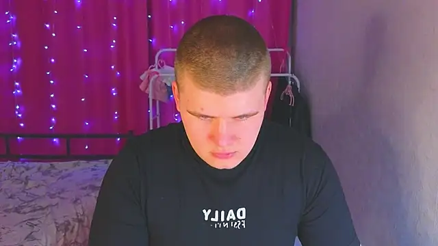 kittenmurr online show from March 31, 1:46 pm