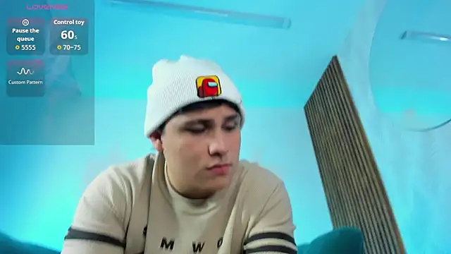Snapshot of NarekXboy chatting on September 17, 4:24 am NarekXboy online show from September 17, 4:24 am