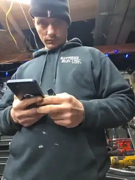 twistafatpipe online show from March 15, 2:23 pm