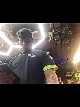 twistafatpipe online show from May 5, 6:04 am