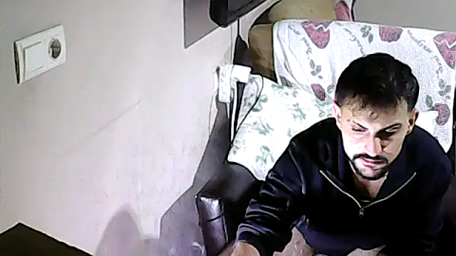 Snapshot of Muratcan33 chatting on October 29, 1:52 am Muratcan33 online show from October 29, 1:52 am