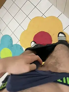 Snapshot of Dicksxd chatting on October 19, 8:17 am Dicksxd online show from October 19, 8:17 am