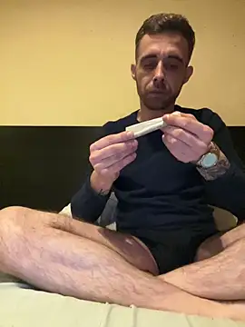 Tiago00987 online show from November 13, 12:43 pm