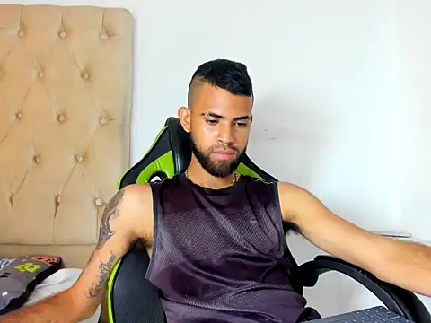 adri sexboy229 online show from September 11, 2:10 am
