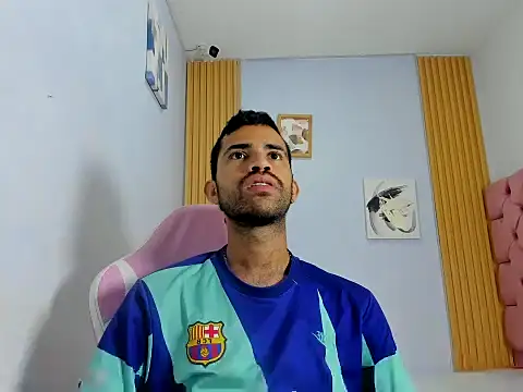 adri sexboy229 online show from October 22, 7:12 am