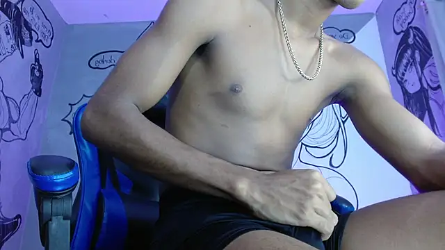 Snapshot of skyper_monstercock chatting on September 13, 6:20 pm skyper monstercock online show from September 13, 6:20 pm